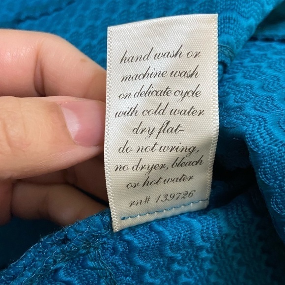 Francescas collection A-line shimmery waist line skirt size large - Picture 4 of 5